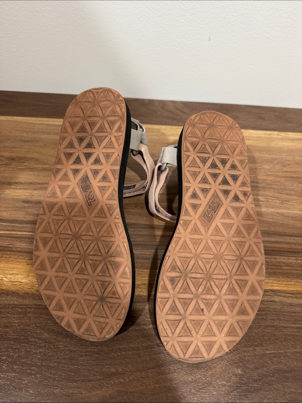 Teva Sandals with Mauve Tan Straps - Picture 2 of 3